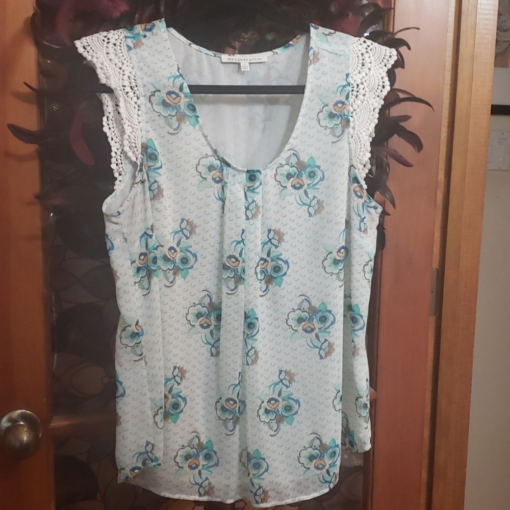 Spring Time daniel rainn Blouse Lace Crochet M